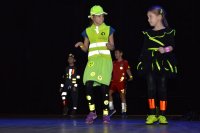 Moda na odblaski, pokaz mody