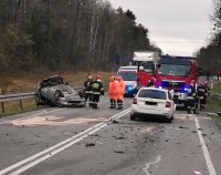 miejsce zdarzenia drogowego, peugeot 26 i skoda octavia, służby ratownicze