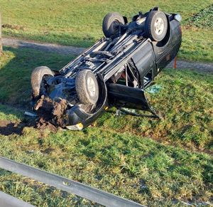 Samochód marki Nissan, który uczestniczył w wypadku