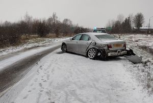 wypadek w Tyszowcach uszkodzony Lexus