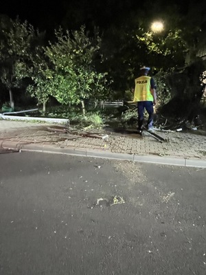 policjant na miejscu zdarzenia