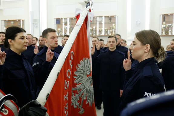 54 nowych policjantów zasiliło lubelski garnizon Policji