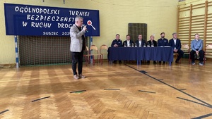 dyrektor, komendant, wójtowie podczas rozdania nagród i ogłoszenia wyników konkursu
