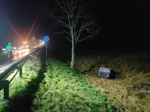 Pojazd marki Suzuki uczestniczący w zdarzeniu drogowym