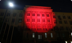 budynek podświetlony na czerwono