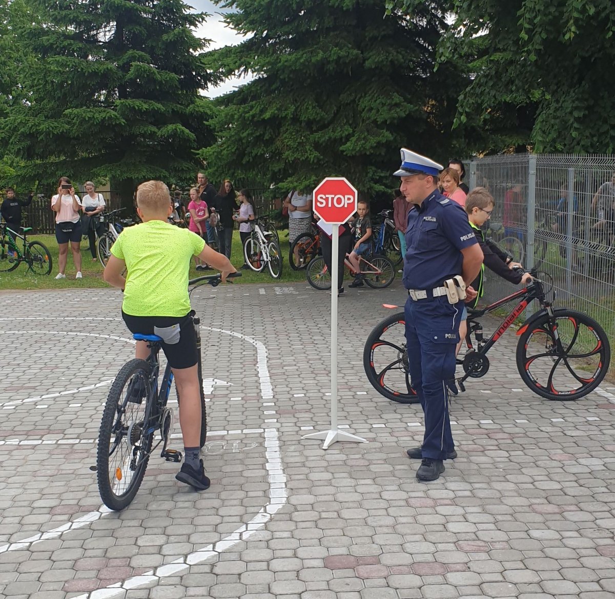 Arkusz Zaliczeń Ucznia Ubiegającego Się O Kartę Rowerową 2013 Egzamin praktyczny na kartę rowerową z udziałem policjntów